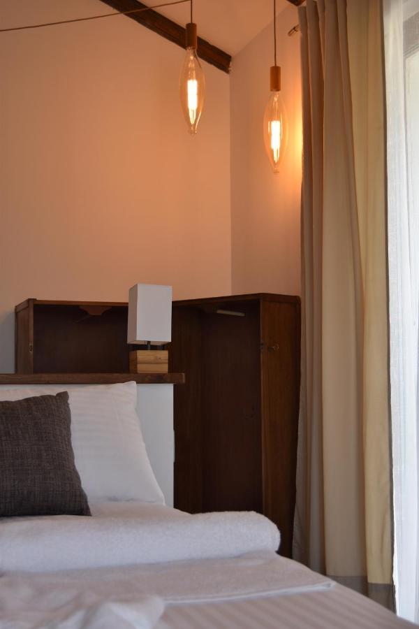 Cascina Tre Botti Hotel Agliano Terme Exterior photo